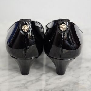 ANNE KLEIN Black Patent Leather 1 inch Heels Size US 5.5
